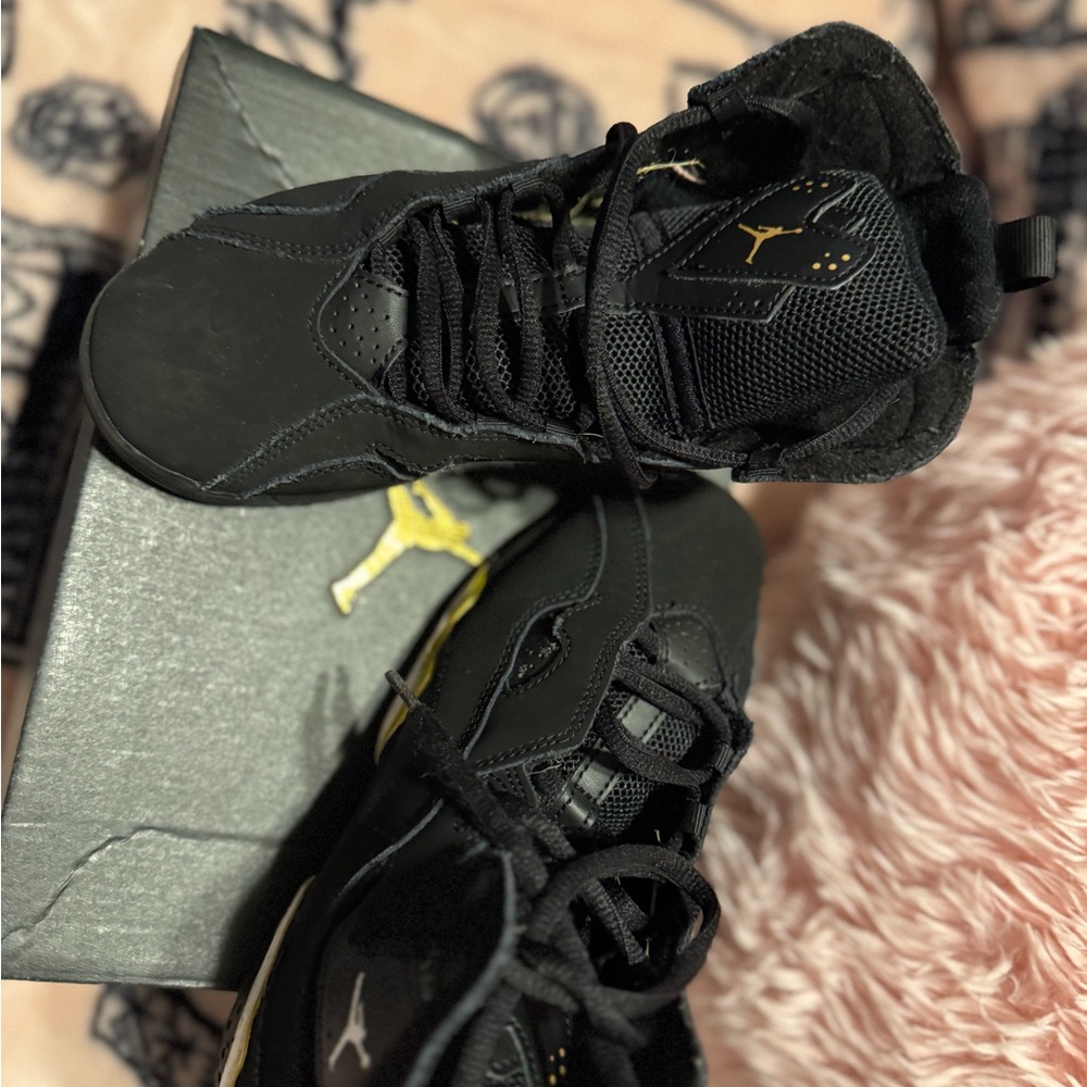 Big Boys Nike JORDANS FLIGHT - Picture 4 of 6